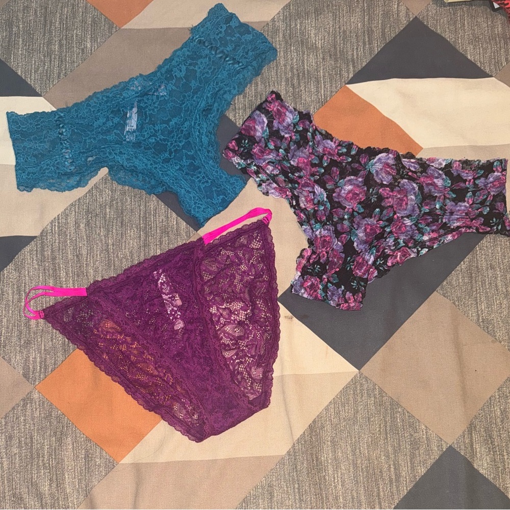 3 pairs of Victoria's Secret Lacy Panties🩷🩵💜💙